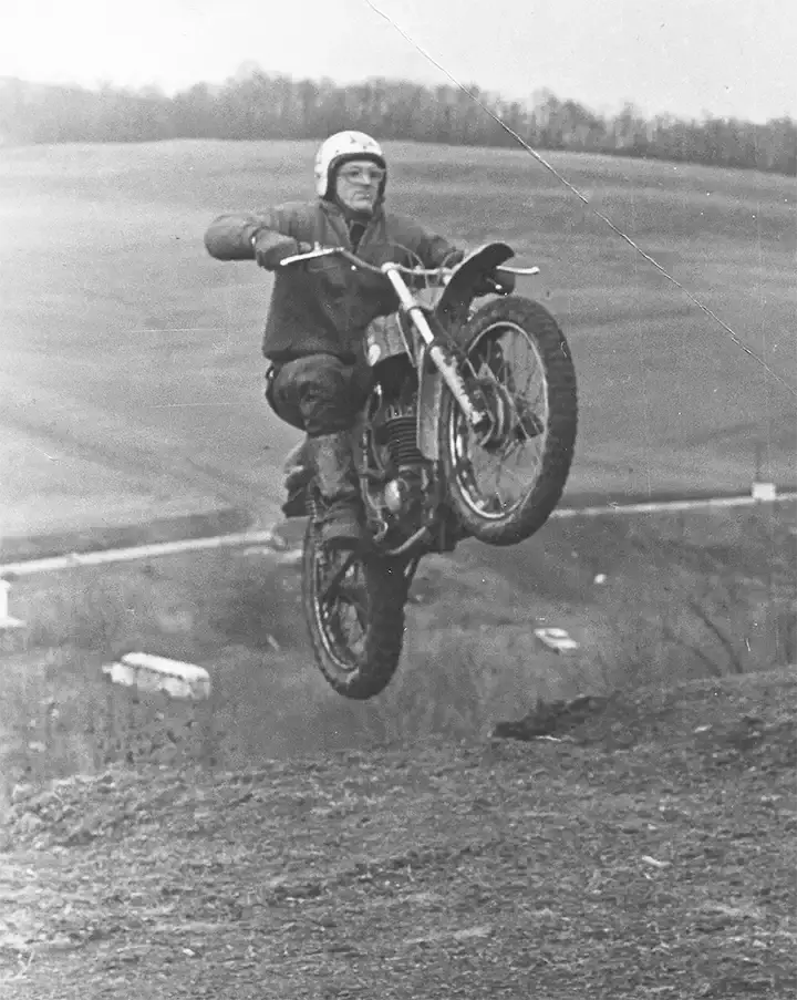 CLASSIC MOTOCROSS IRON: 1971 LEADING LINK DKW 125 - Motocross